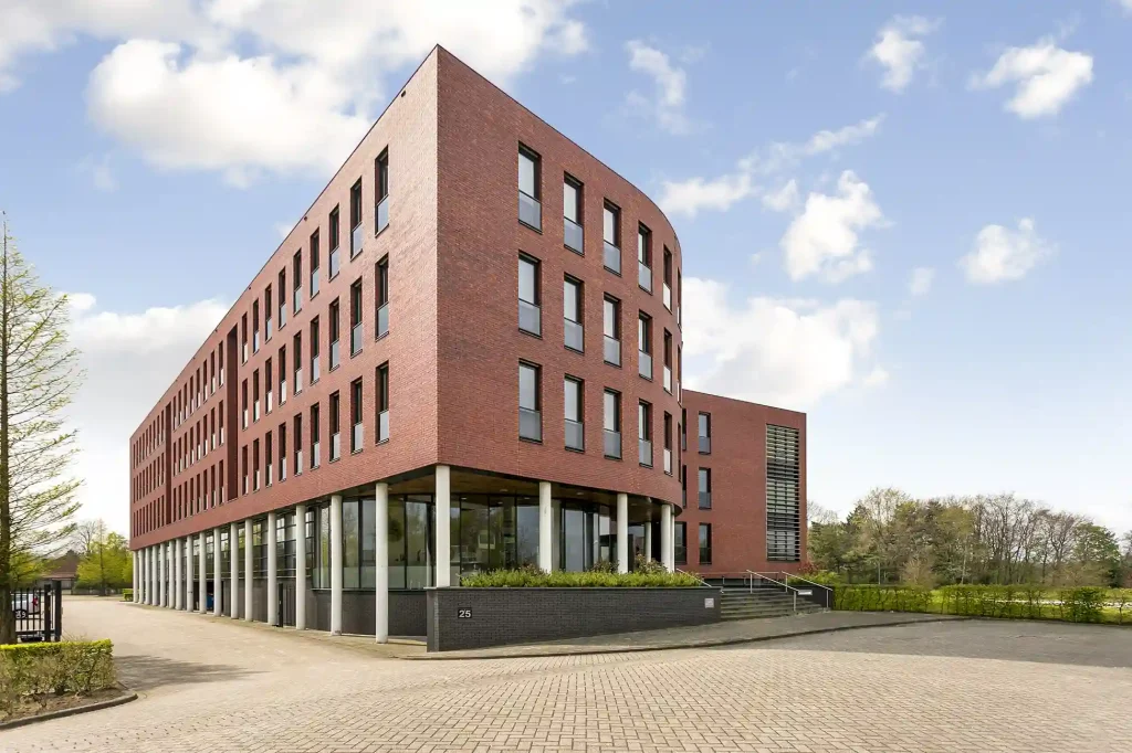 Onderaanzicht van de appartementen in Dongen
